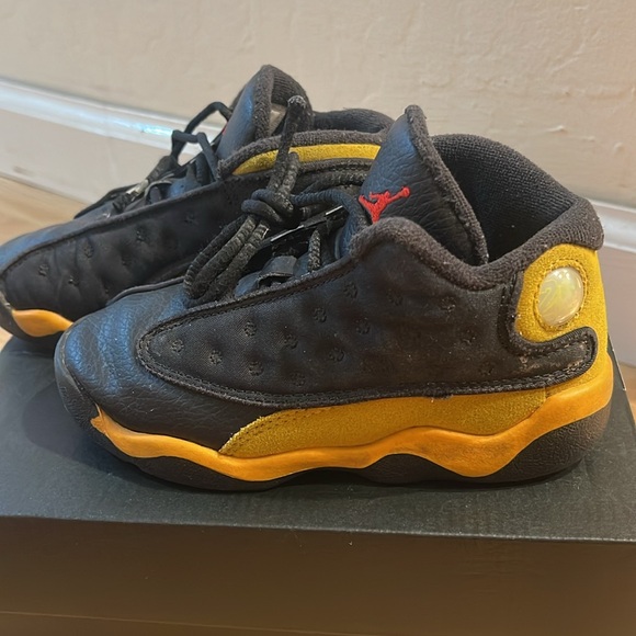 Kids Jordan 13 Retro Carmelo Anthony Class 2022 Black Gold Toddler Size 9C - Picture 3 of 11